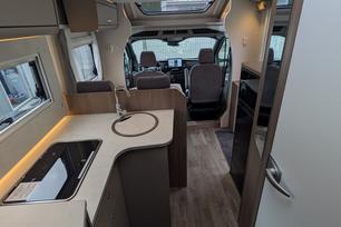 Carado T338 Ford Trail Edition Küche fern