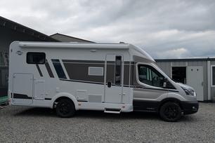 Carado T338 Ford Trail Edition Seitenaufnahme