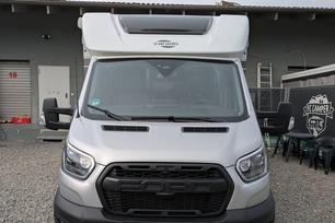 Carado T338 Ford Trail Edition von vorne zentral